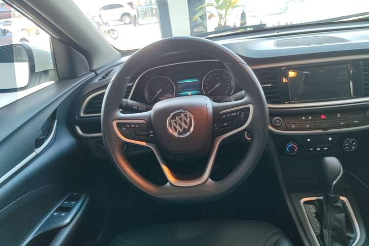Used Buick GT 2021 Revised Version Flagship 1.5L Automatic Entry-Level Trim Steering Wheel