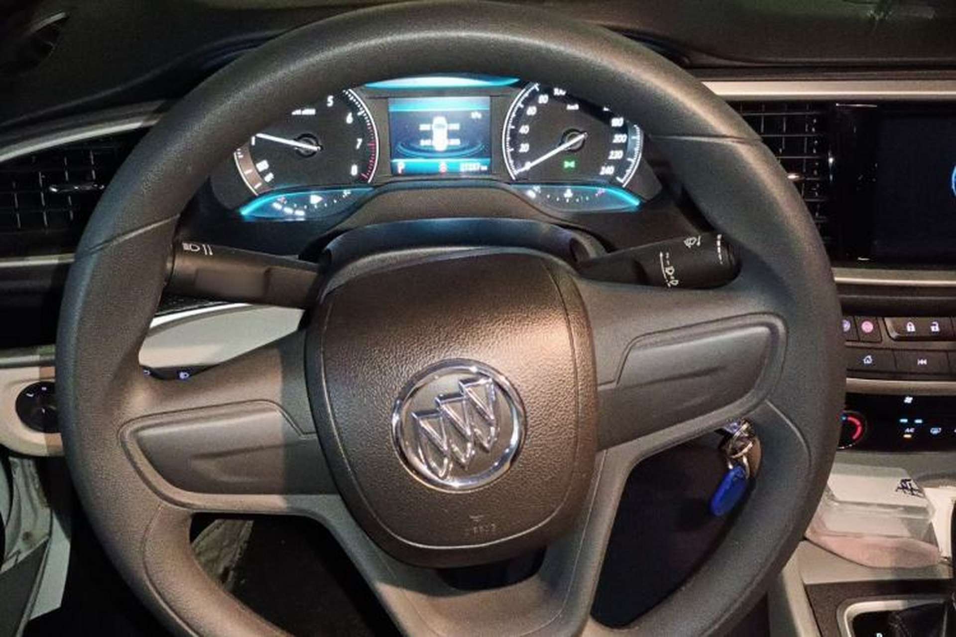 Used Buick GT 2021 Exemplar 1.5L Automatic Elite Version Steering Wheel