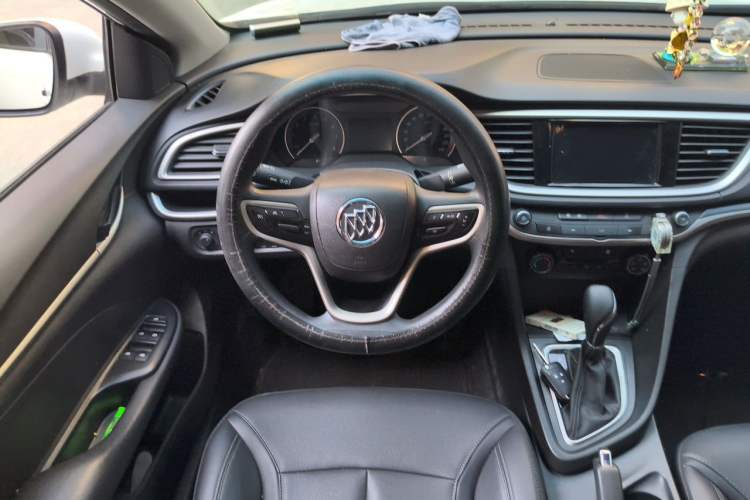 Used Buick GT 2021 Revised Version Flagship 1.5L Automatic Elite Edition Steering Wheel