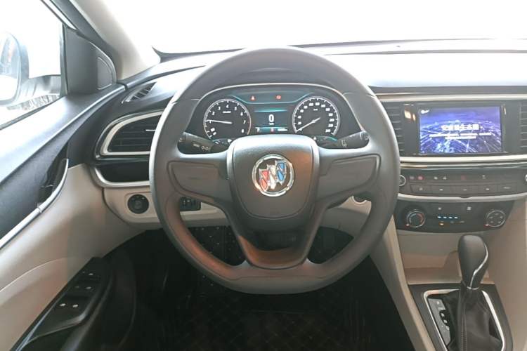 Used Buick GT 2021 Exemplar 1.5L Automatic Elite Version Steering Wheel