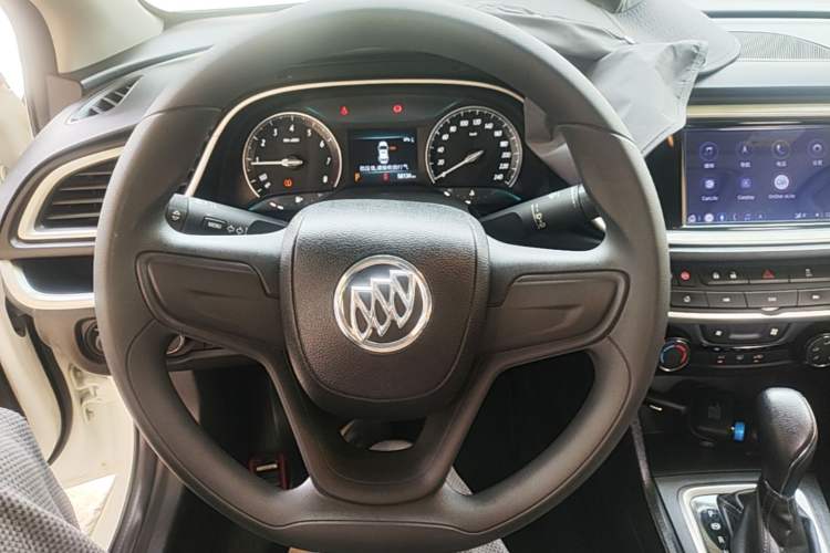 Used Buick GT 2021 1.3T Automatic Mild Hybrid Elite Version Steering Wheel