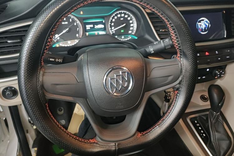 Used Buick GT 2021 Exemplar 1.5L Automatic Elite Version Steering Wheel