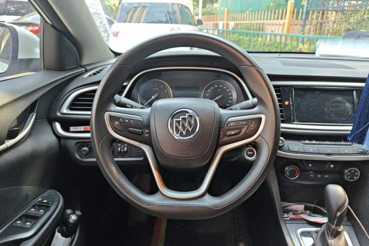 Used Buick GT 2021 Revised Version Flagship 1.5L Automatic Elite Edition Steering Wheel