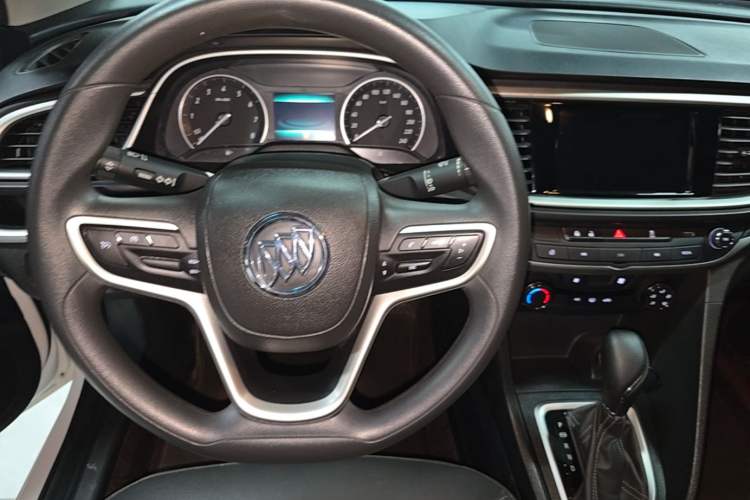 Used Buick GT 2021 Revised Version Flagship 1.5L Automatic Entry-Level Trim Steering Wheel