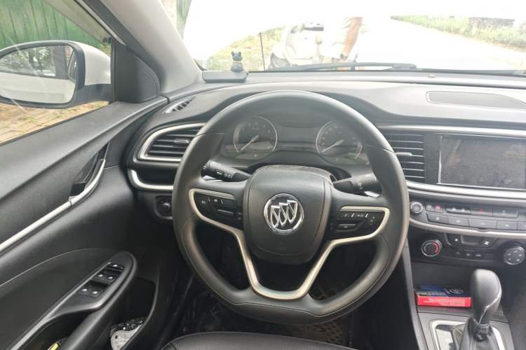 Used Buick GT 2021 Revised Version Flagship 1.5L Automatic Elite Edition Steering Wheel