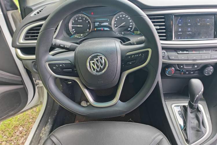 Used Buick GT 2021 Revised Version 1.3T Automatic Mild Hybrid Elite Edition Steering Wheel