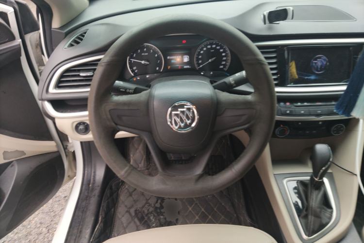 Used Buick GT 2021 Exemplar 1.5L Automatic Elite Version Steering Wheel