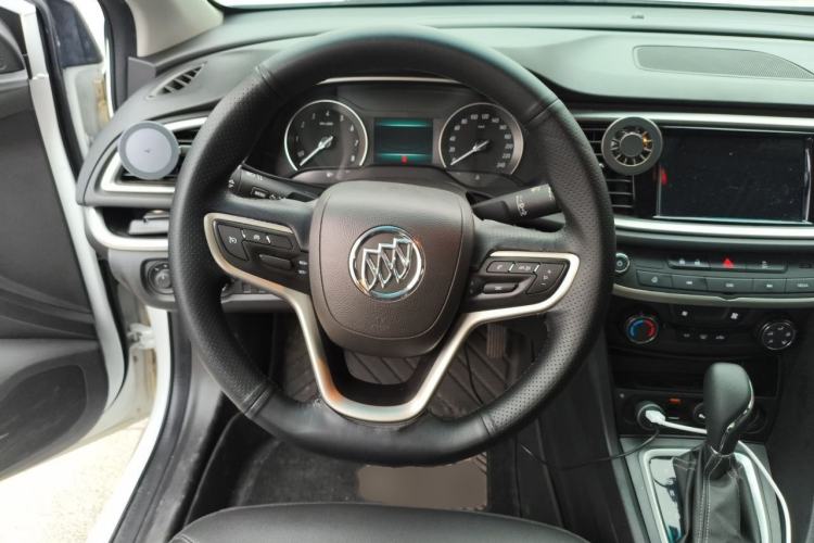 Used Buick GT 2021 Exemplar 1.5L Automatic Elite Version Steering Wheel