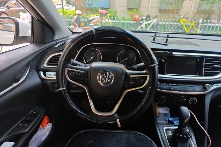 Used Buick GT 2021 Revised Version Flagship 1.5L Automatic Elite Edition Steering Wheel