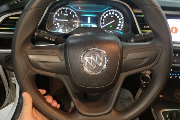Used Buick GT 2021 1.3T Automatic Mild Hybrid Elite Version Steering Wheel