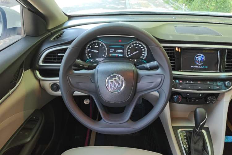 Used Buick GT 2021 Exemplar 1.5L Automatic Elite Version Steering Wheel