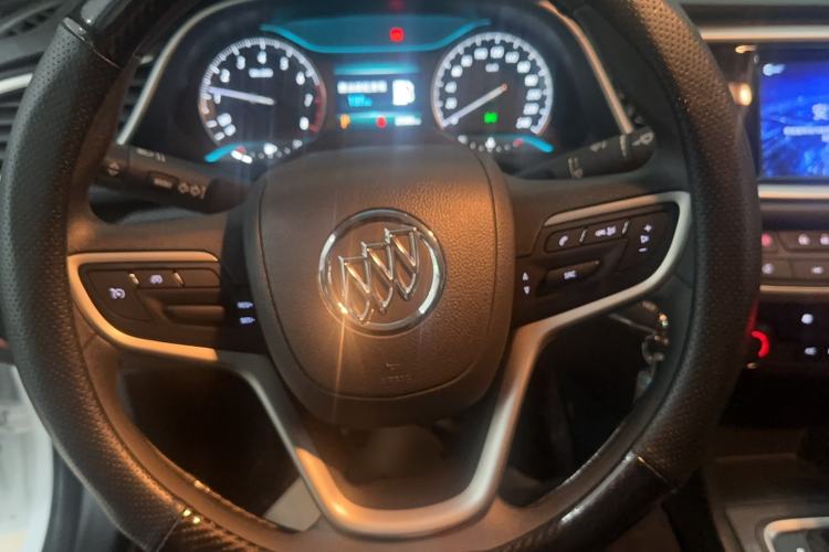 Used Buick GT 2021 Revised Version Flagship 1.5L Automatic Elite Edition Steering Wheel