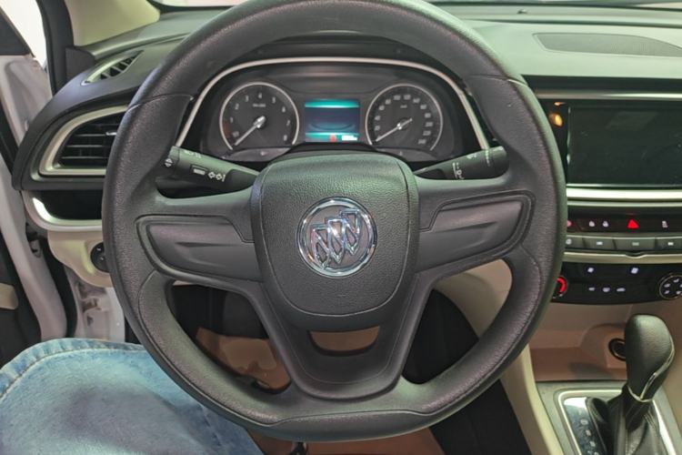Used Buick GT 2021 Exemplar 1.5L Automatic Elite Version Steering Wheel