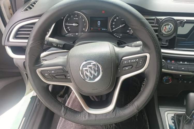 Used Buick GT 2021 Revised Version Flagship 1.5L Automatic Elite Edition Steering Wheel