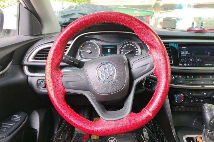 Used Buick GT 2021 1.3T Automatic Mild Hybrid Elite Version Steering Wheel