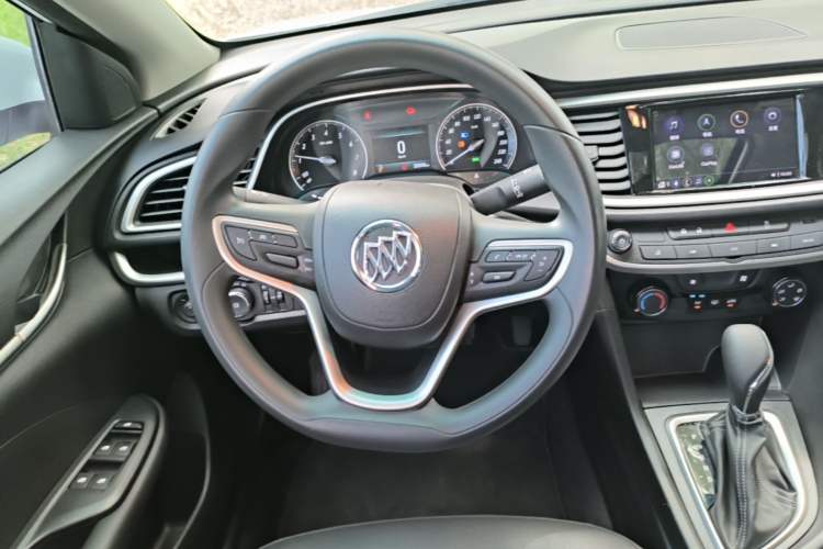 Used Buick GT 2021 Revised Version Flagship 1.5L Automatic Elite Edition Steering Wheel