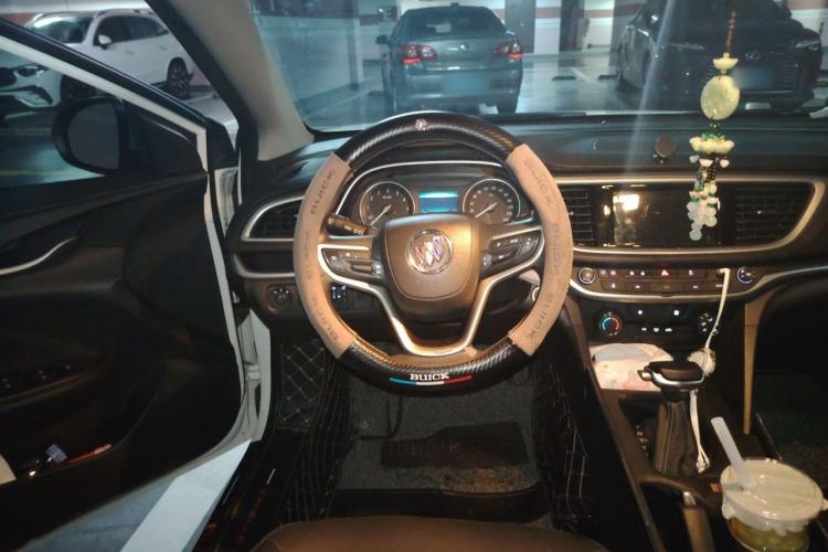 Used Buick GT 2021 Revised Version Flagship 1.5L Automatic Elite Edition Steering Wheel