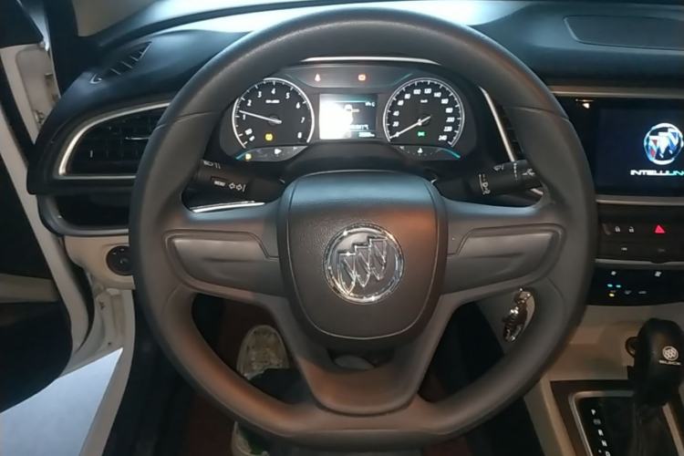 Used Buick GT 2021 Exemplar 1.5L Automatic Elite Version Steering Wheel