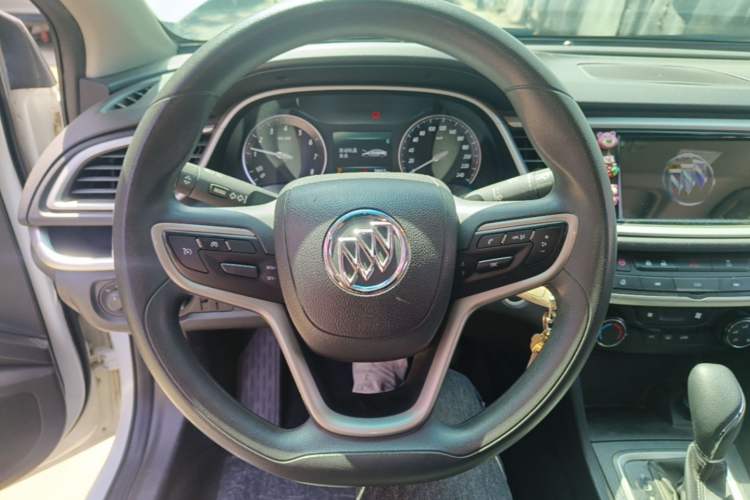 Used Buick GT 2021 Revised Version Flagship 1.5L Automatic Elite Edition Steering Wheel