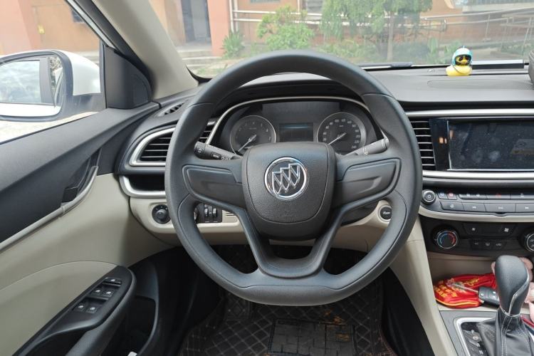 Used Buick GT 2021 Exemplar 1.5L Automatic Elite Version Steering Wheel