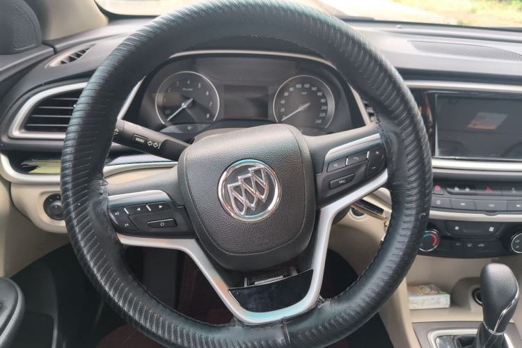 Used Buick GT 2021 Exemplar 1.5L Automatic Elite Version Steering Wheel