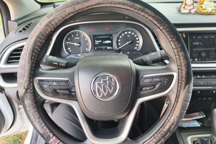Used Buick GT 2021 1.3T Automatic Mild Hybrid Elite Version Steering Wheel