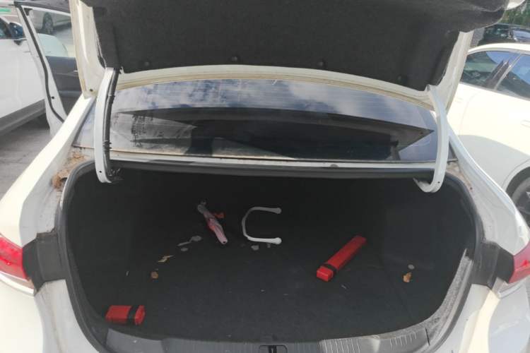 Used Buick GT 2021 Revised Version Flagship 1.5L Automatic Entry-Level Trim Trunk