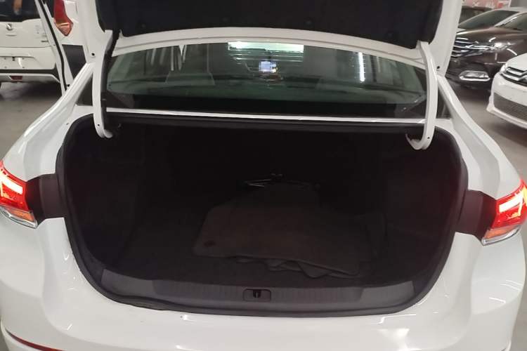 Used Buick GT 2021 Revised Version Flagship 1.5L Automatic Elite Edition Trunk
