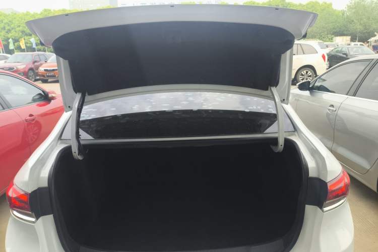 Used Buick GT 2021 1.3T Automatic Mild Hybrid Elite Version Trunk