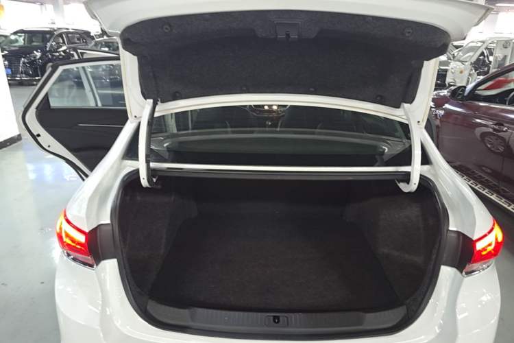 Used Buick GT 2021 Revised Version Flagship 1.5L Automatic Elite Edition Trunk