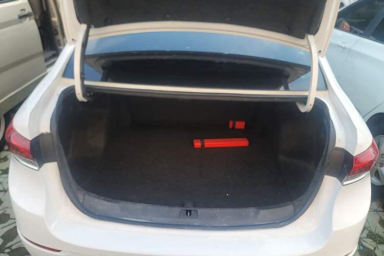 Used Buick GT 2021 Revised Version Flagship 1.5L Automatic Elite Edition Trunk