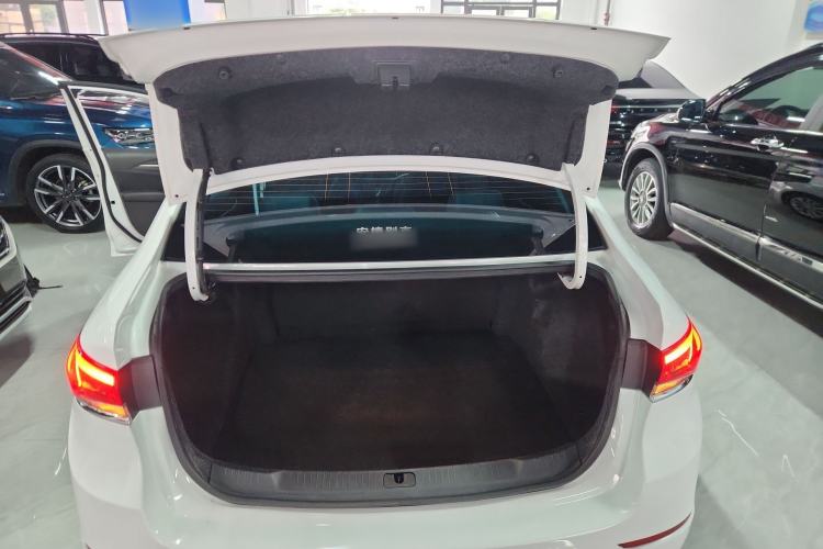 Used Buick GT 2021 Revised Version Flagship 1.5L Automatic Elite Edition Trunk
