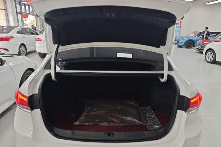 Used Buick GT 2021 Revised Version Flagship 1.5L Automatic Elite Edition Trunk
