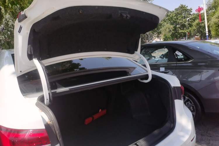 Used Buick GT 2021 Revised Version Flagship 1.5L Automatic Elite Edition Trunk