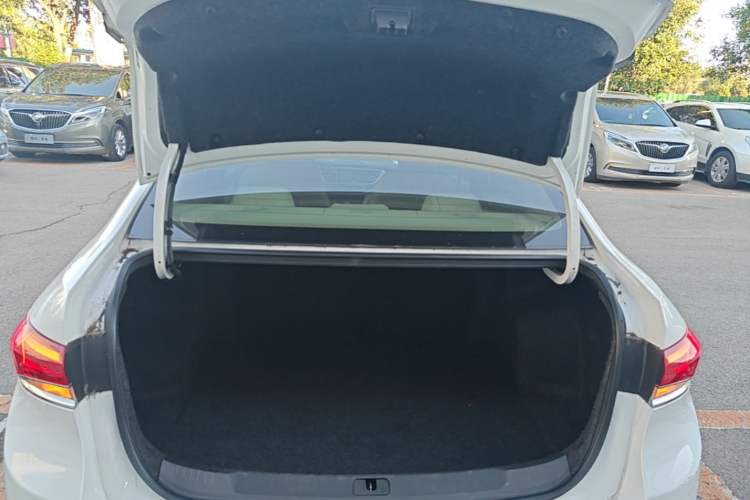 Used Buick GT 2021 Exemplar 1.5L Automatic Elite Version Trunk