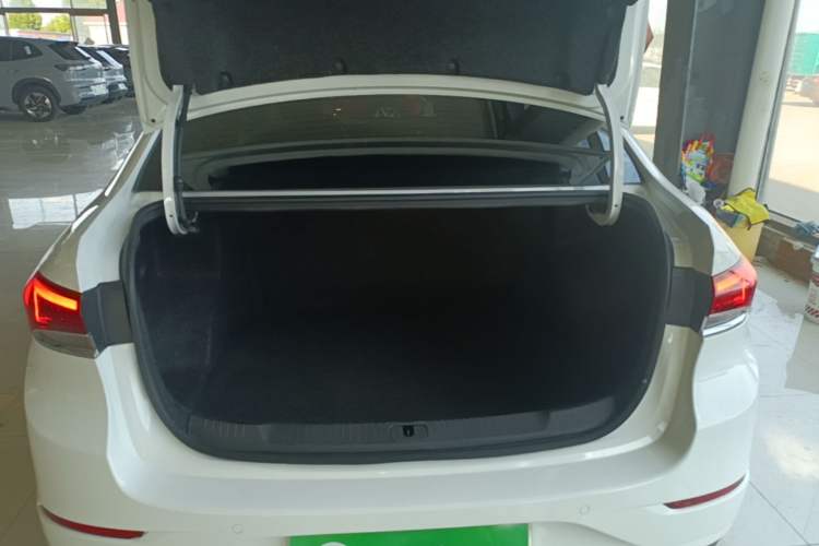 Used Buick GT 2021 Revised Version Flagship 1.5L Automatic Entry-Level Trim Trunk