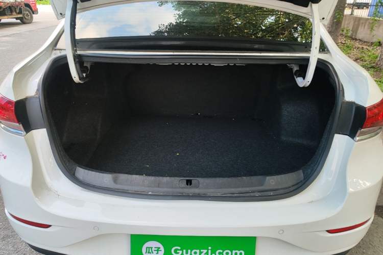 Used Buick GT 2021 Revised Version 1.3T Automatic Mild Hybrid Elite Edition Trunk