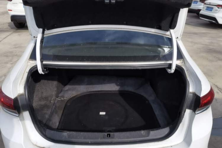 Used Buick GT 2021 Revised Version 1.3T Automatic Mild Hybrid Elite Edition Trunk