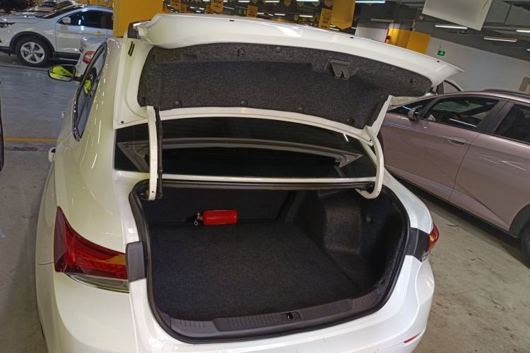 Used Buick GT 2021 Revised Version Flagship 1.5L Automatic Elite Edition Trunk