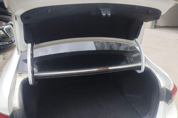 Used Buick GT 2021 Revised Version Flagship 1.5L Automatic Elite Edition Trunk