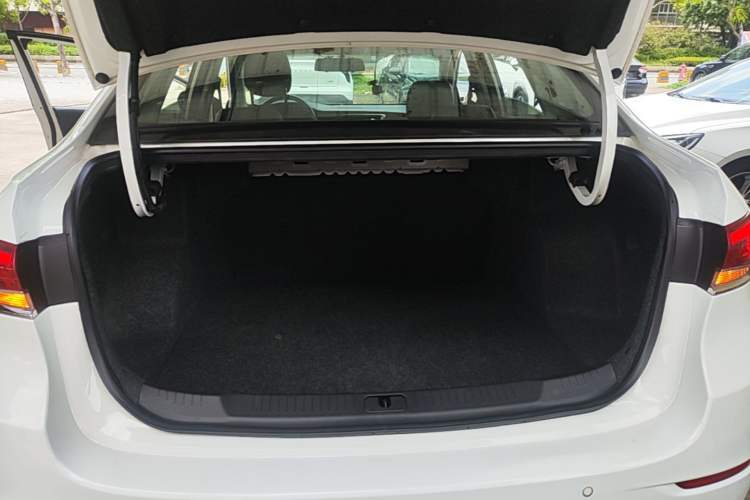 Used Buick GT 2021 1.3T Automatic Mild Hybrid Elite Version Trunk