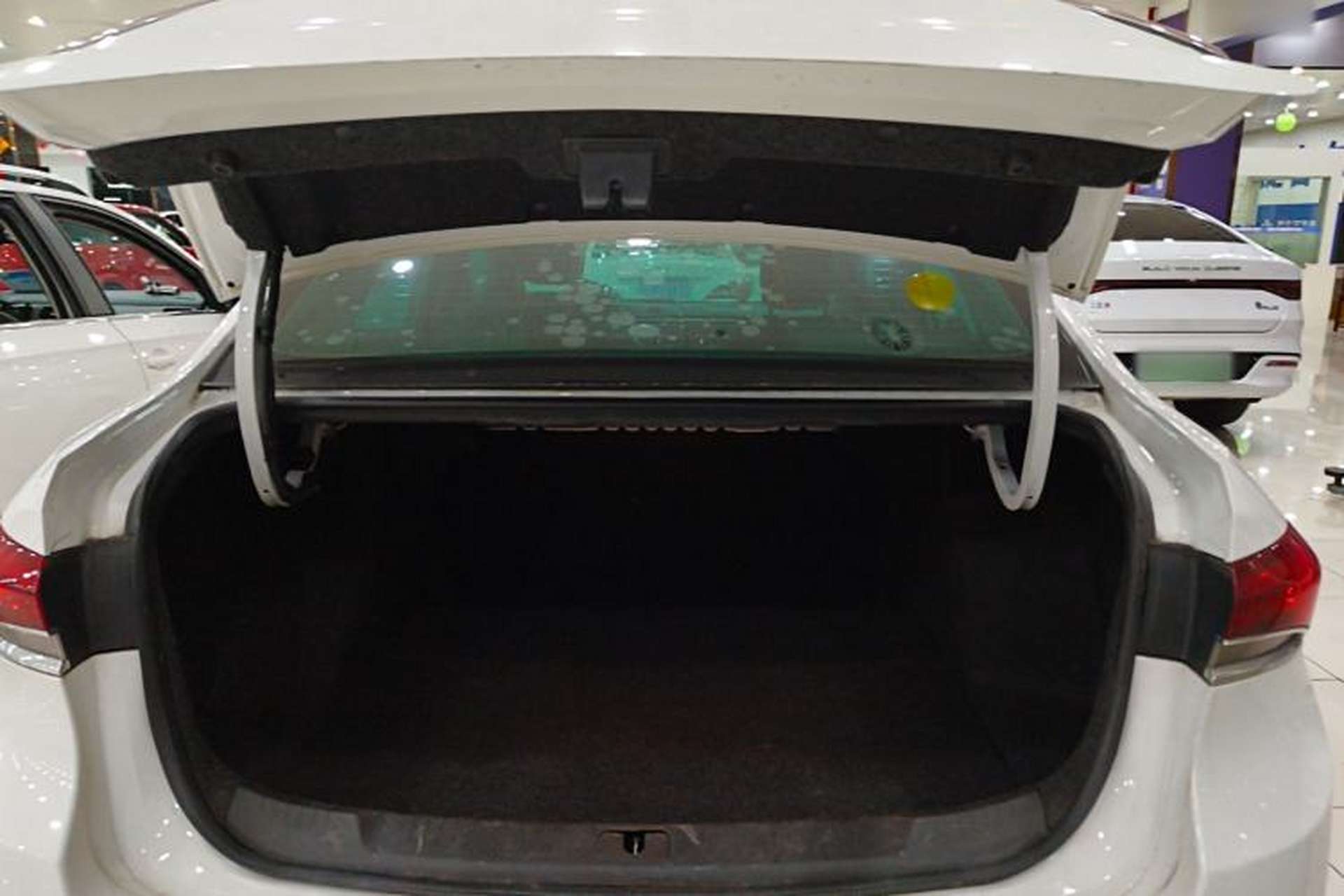 Used Buick GT 2021 1.3T Automatic Mild Hybrid Elite Version Trunk
