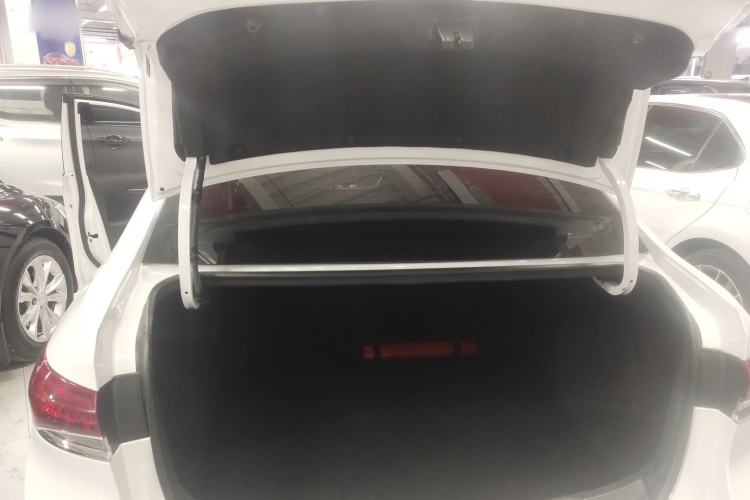 Used Buick GT 2021 Revised Version 1.3T Automatic Mild Hybrid Elite Edition Trunk