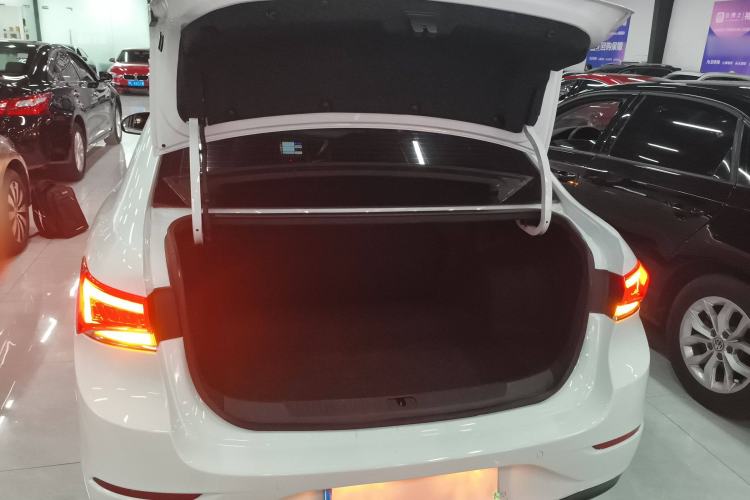 Used Buick GT 2021 Revised Version Flagship 1.5L Automatic Elite Edition Trunk