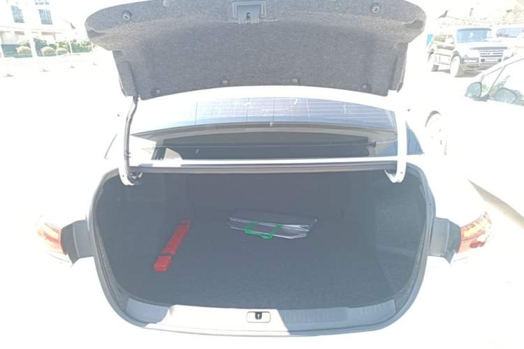 Used Buick GT 2021 Revised Version Flagship 1.5L Automatic Elite Edition Trunk