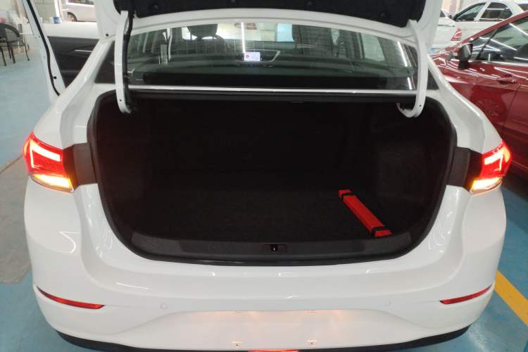 Used Buick GT 2021 Revised Version Flagship 1.5L Automatic Elite Edition Trunk