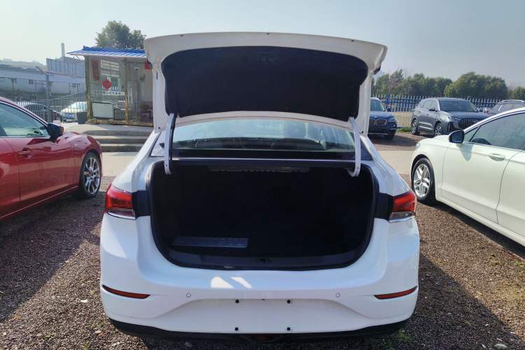 Used Buick GT 2021 Revised Version Flagship 1.5L Automatic Elite Edition Trunk