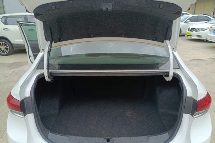 Used Buick GT 2021 Revised Version Flagship 1.5L Automatic Elite Edition Trunk
