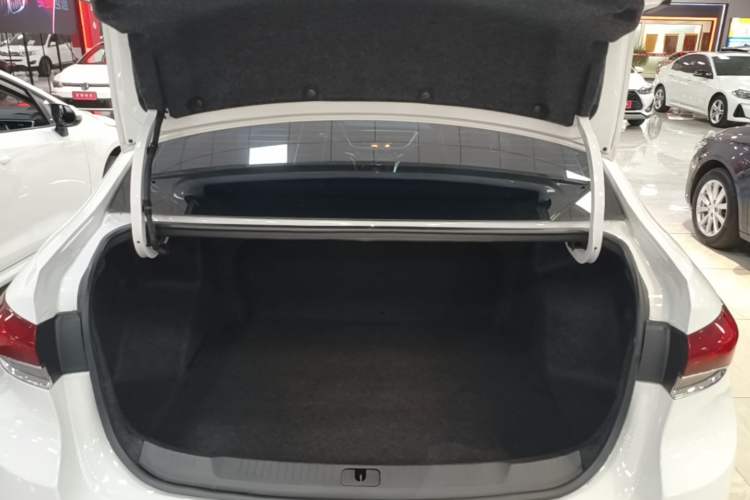 Used Buick GT 2021 Revised Version Flagship 1.5L Automatic Elite Edition Trunk