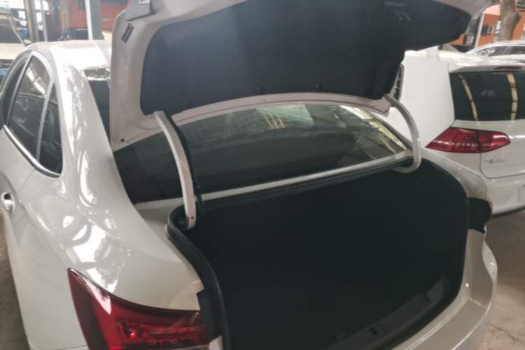 Used Buick GT 2021 1.3T Automatic Mild Hybrid Elite Version Trunk